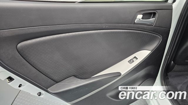 Hyundai Accent 2016 — photo 15