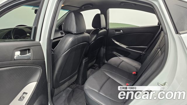 Hyundai Accent 2016 — photo 16