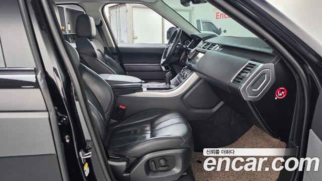 Land Rover Range Rover Sport 2016 — photo 11
