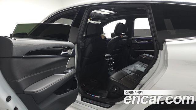 BMW Gran Turismo 2023 — photo 18