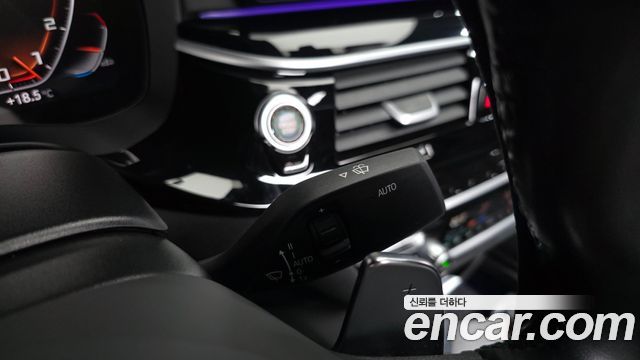 BMW Gran Turismo 2023 — photo 36