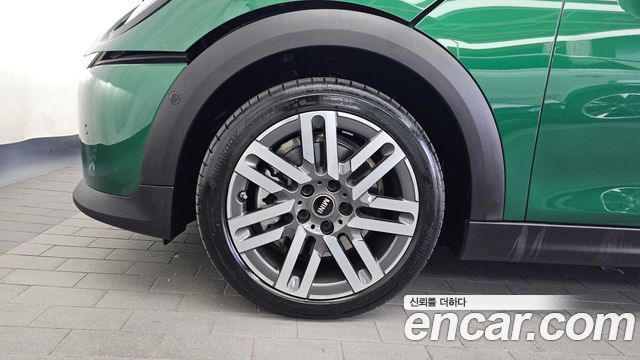 Mini Cooper 2025 — photo 5
