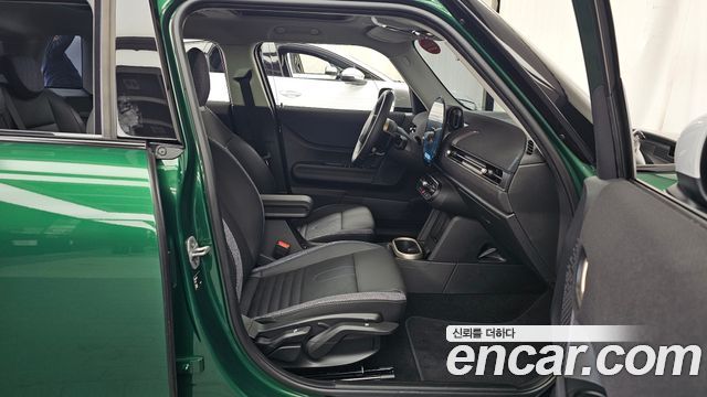 Mini Cooper 2025 — photo 11
