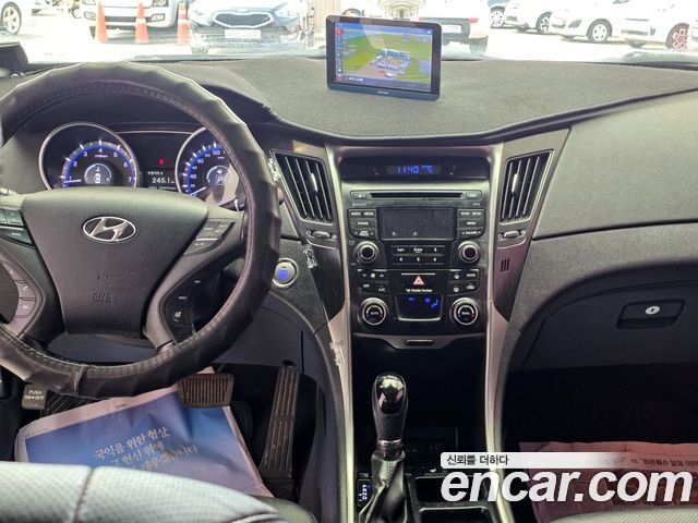 Hyundai Sonata 2013 — photo 9