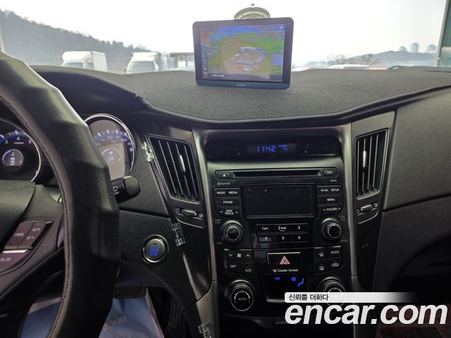 Hyundai Sonata 2013 — photo 14