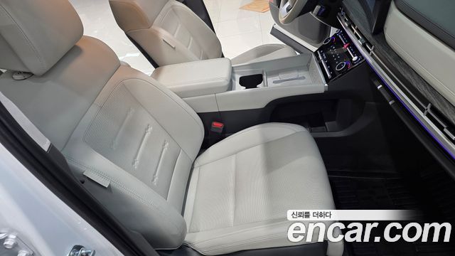 Hyundai Santafe 2024 — photo 17