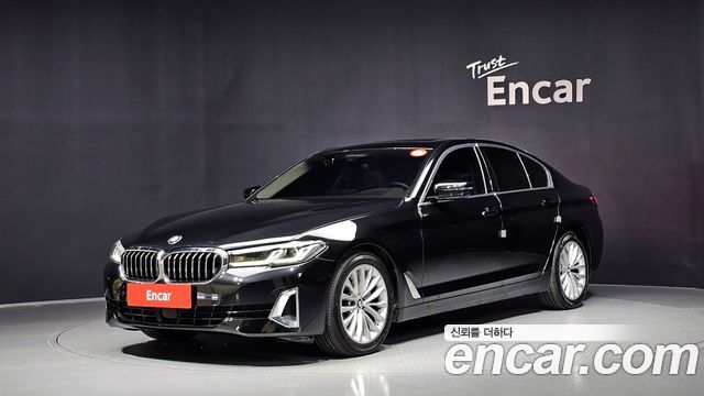 BMW 5-Series 2021 — photo 1