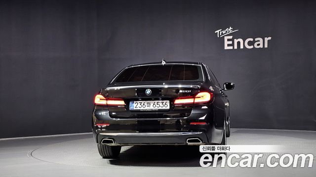 BMW 5-Series 2021 — photo 4