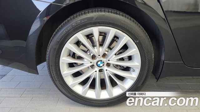 BMW 5-Series 2021 — photo 5