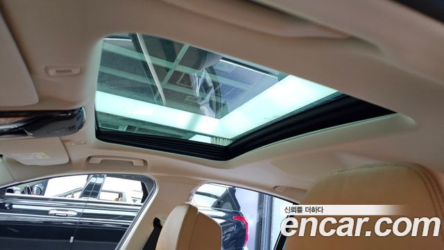 BMW 5-Series 2021 — photo 25