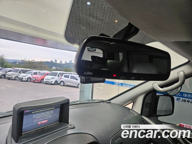 Hyundai Starex 2014 — photo 11