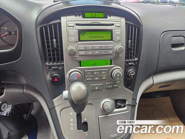 Hyundai Starex 2014 — photo 13