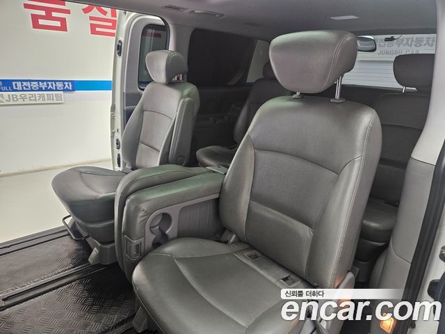 Hyundai Starex 2014 — photo 17