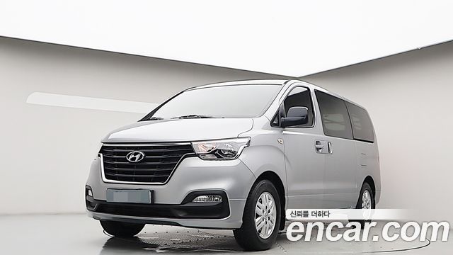 Hyundai Starex 2021 — photo 1