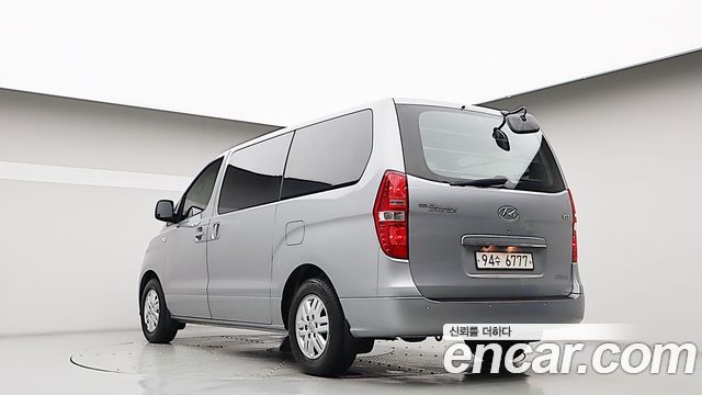 Hyundai Starex 2021 — photo 2