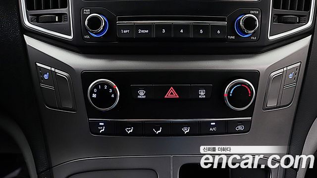 Hyundai Starex 2021 — photo 14