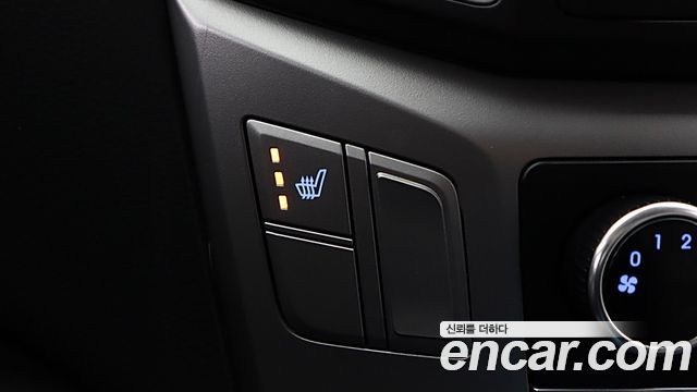 Hyundai Starex 2021 — photo 16