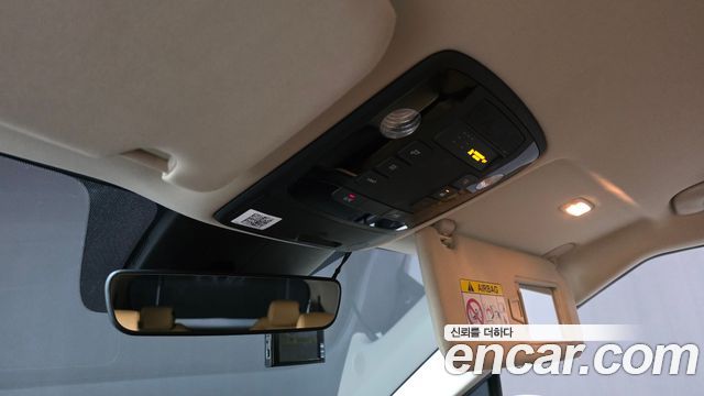 Kia Canival 2021 — photo 24