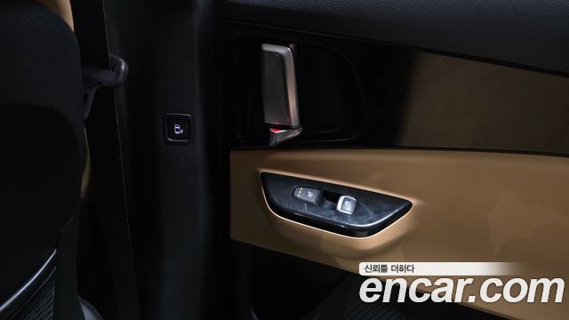 Kia Canival 2021 — photo 25