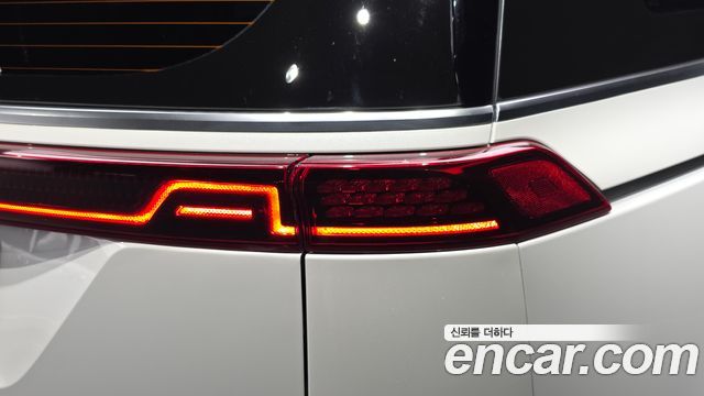 Kia Canival 2021 — photo 9