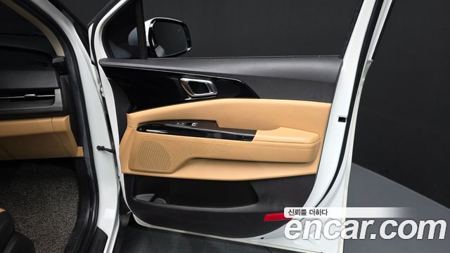 Kia Canival 2021 — photo 15