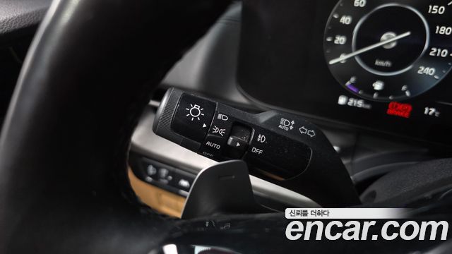 Kia Canival 2021 — photo 29