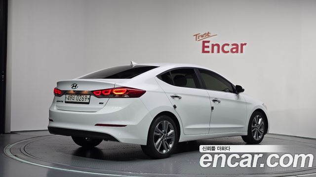 Hyundai AVANTE 2017 — photo 2