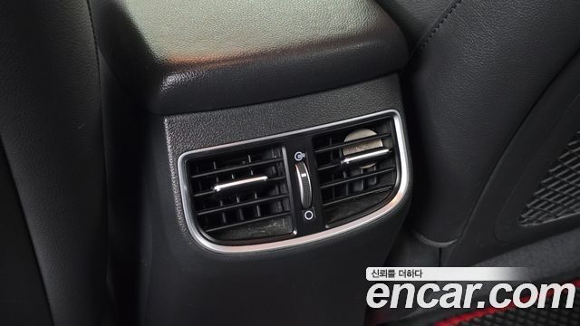 Hyundai AVANTE 2017 — photo 27