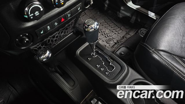 Jeep Wrangler 2017 — photo 9
