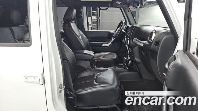 Jeep Wrangler 2017 — photo 10