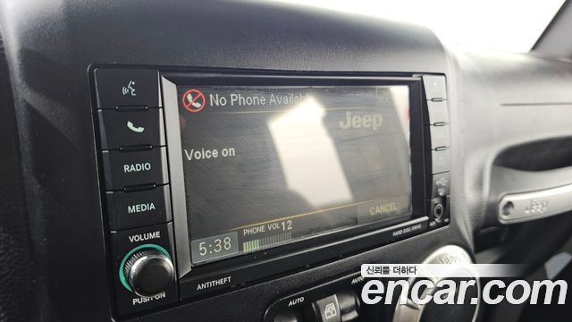 Jeep Wrangler 2017 — photo 16