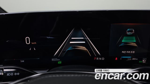 Cadillac Lyriq 2024 — photo 11
