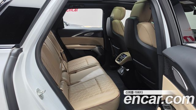 Cadillac Lyriq 2024 — photo 17