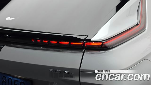 Cadillac Lyriq 2024 — photo 9