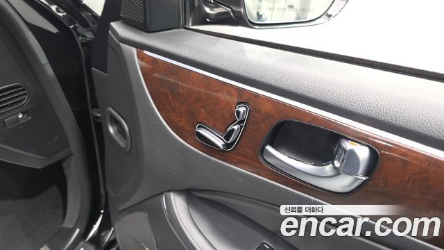 Hyundai Equus 2015 — photo 28