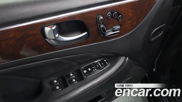 Hyundai Equus 2015 — photo 37
