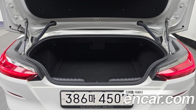 BMW Z4 2021 — photo 26