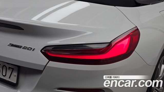 BMW Z4 2021 — photo 9