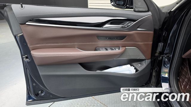 BMW Gran Turismo 2023 — photo 14