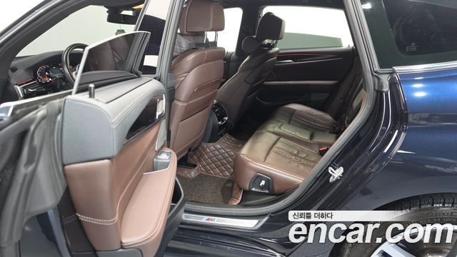 BMW Gran Turismo 2023 — photo 16