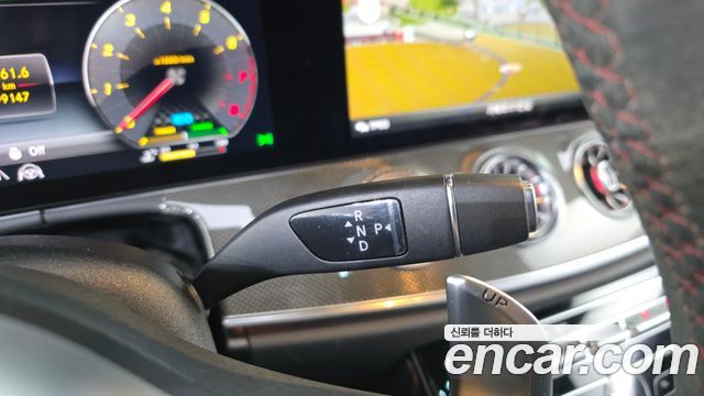 Mercedes-Benz E-Class 2020 — photo 12