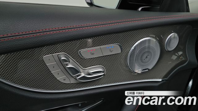 Mercedes-Benz E-Class 2020 — photo 20