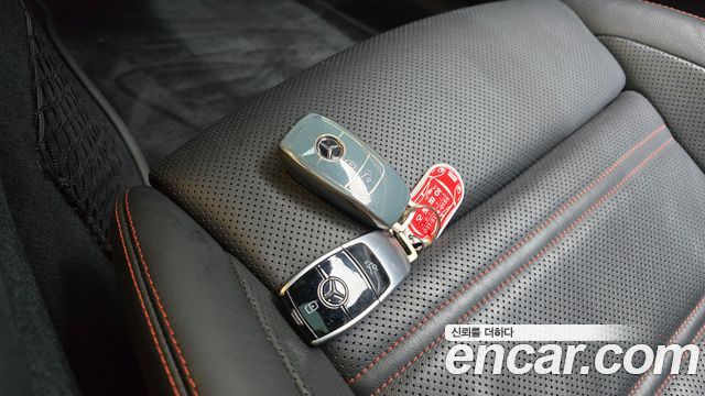 Mercedes-Benz E-Class 2020 — photo 22