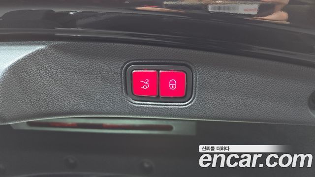 Mercedes-Benz E-Class 2020 — photo 24