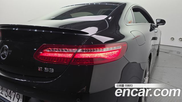 Mercedes-Benz E-Class 2020 — photo 9
