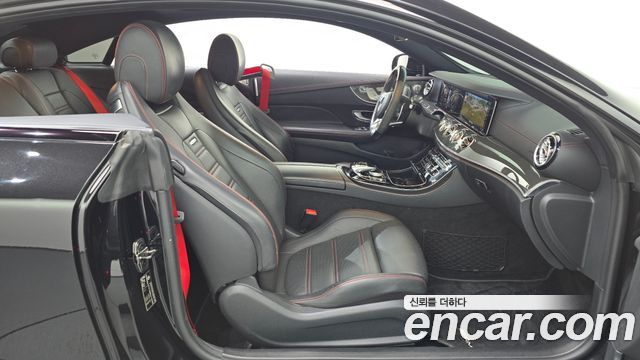 Mercedes-Benz E-Class 2020 — photo 16