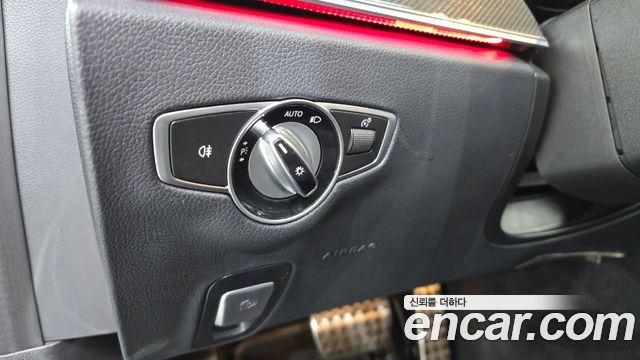 Mercedes-Benz E-Class 2020 — photo 28