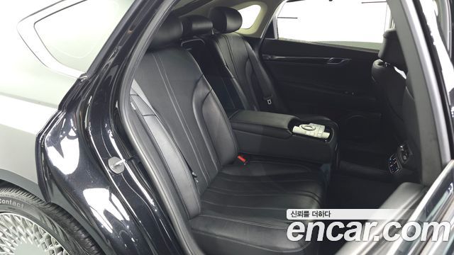Genesis G80 2022 — photo 18