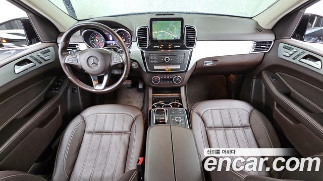 Mercedes-Benz GLE-Class 2018 — photo 7