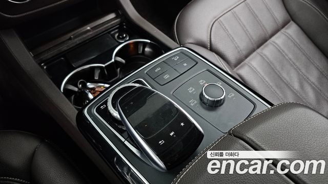 Mercedes-Benz GLE-Class 2018 — photo 9